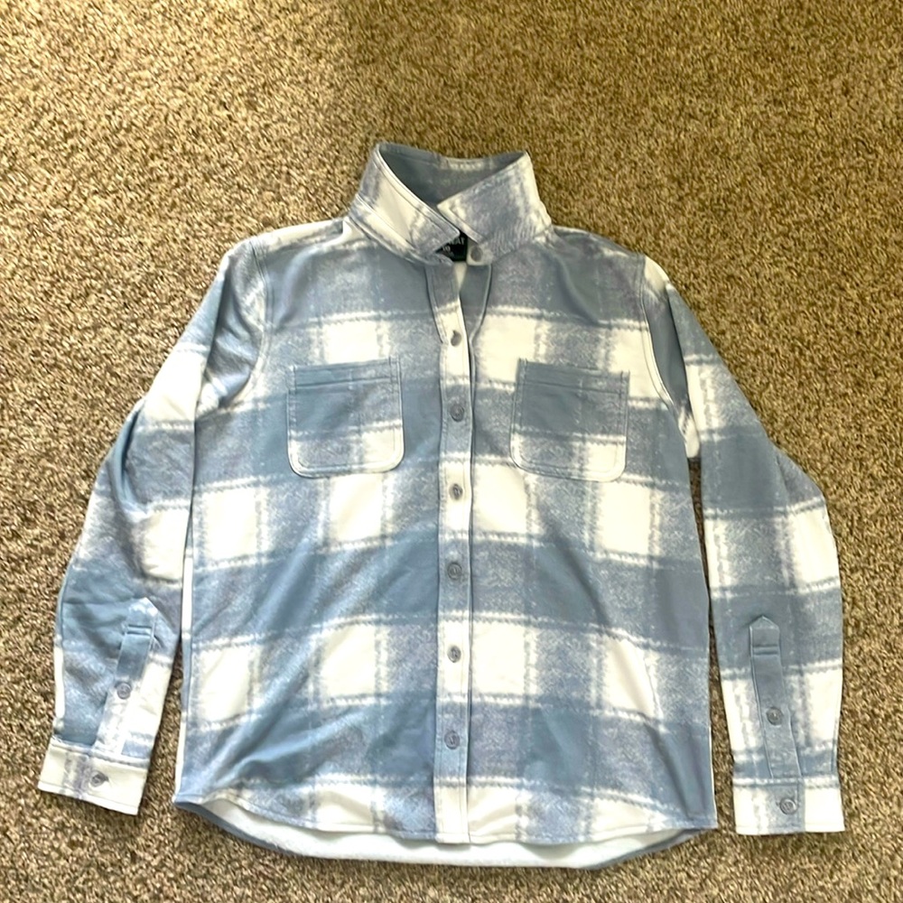 this is a heavy long sleeve flannel shirt and it is really soft and cozy. W (XS)